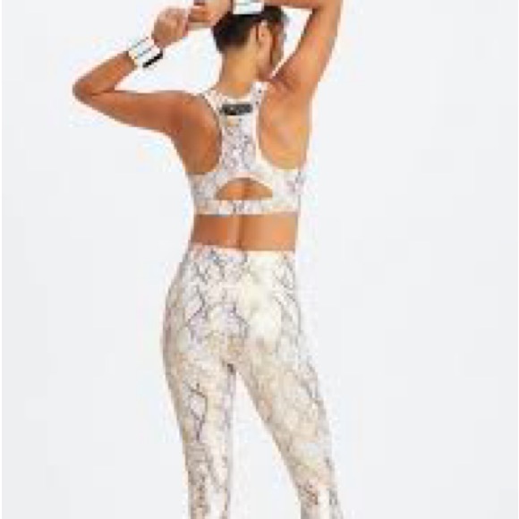 Fabletics Set: Legging + Sports Bra | White with Gold Foil - Picture 1 of 6